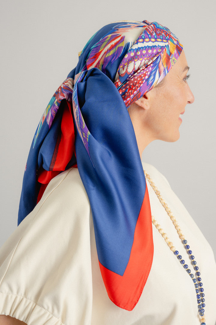 Carole - Foulard femme en soie pré-noué, prêt à porter, élégant, chic - iconic bella