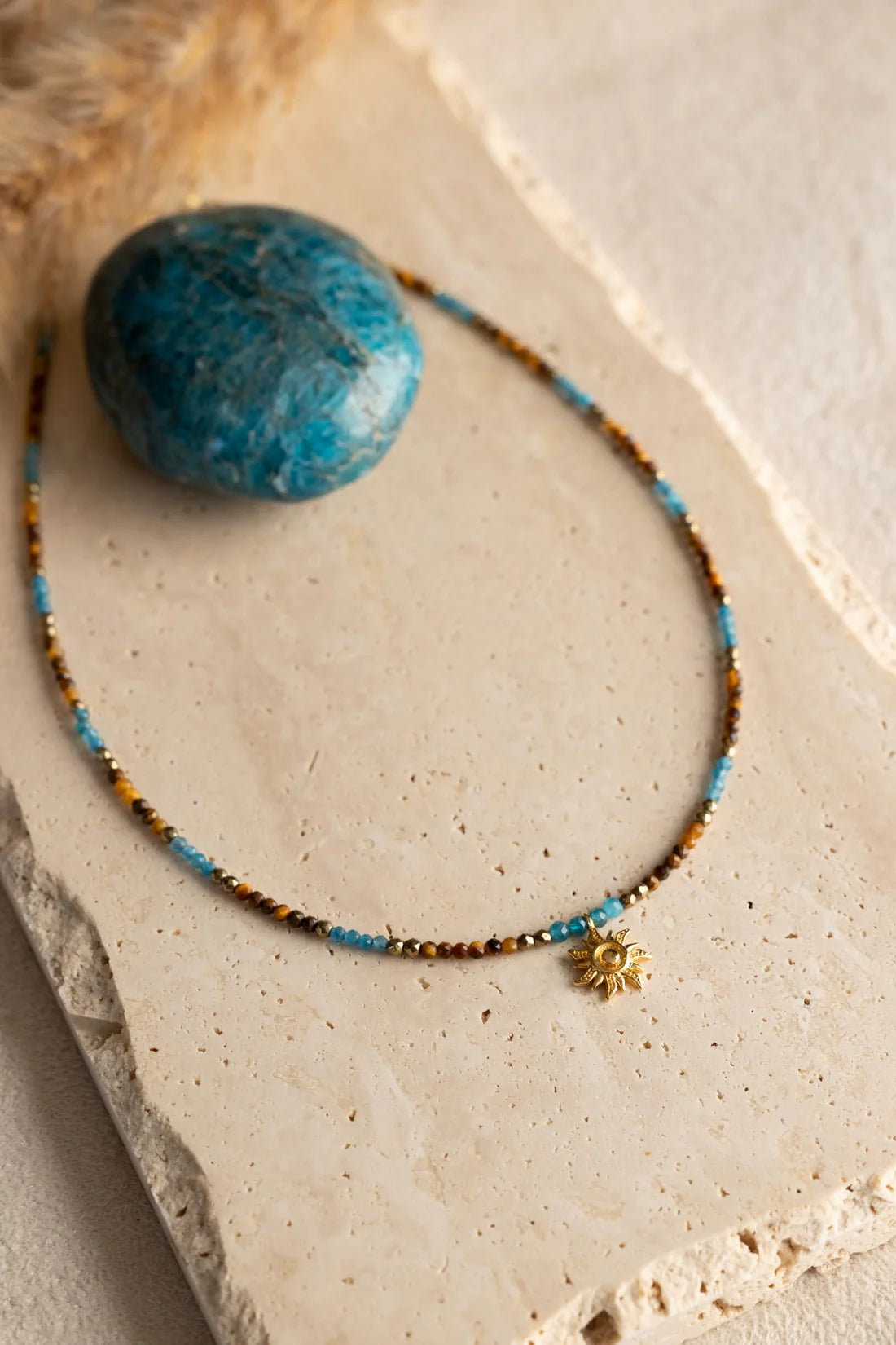 Le Collier Louma en oeil de tigre by So by So Jewels