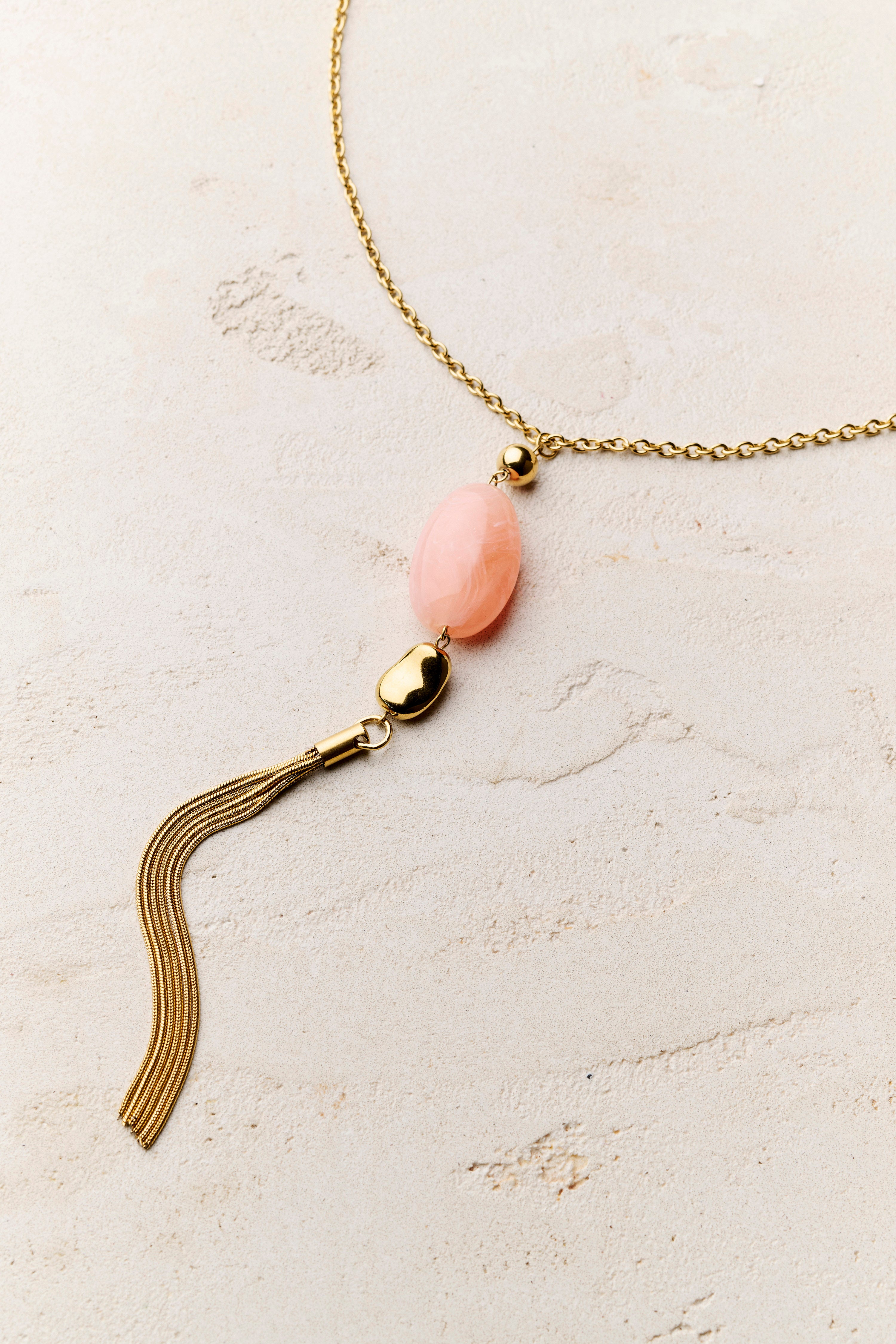 Le Sautoir pour femme avec pendentif élégant