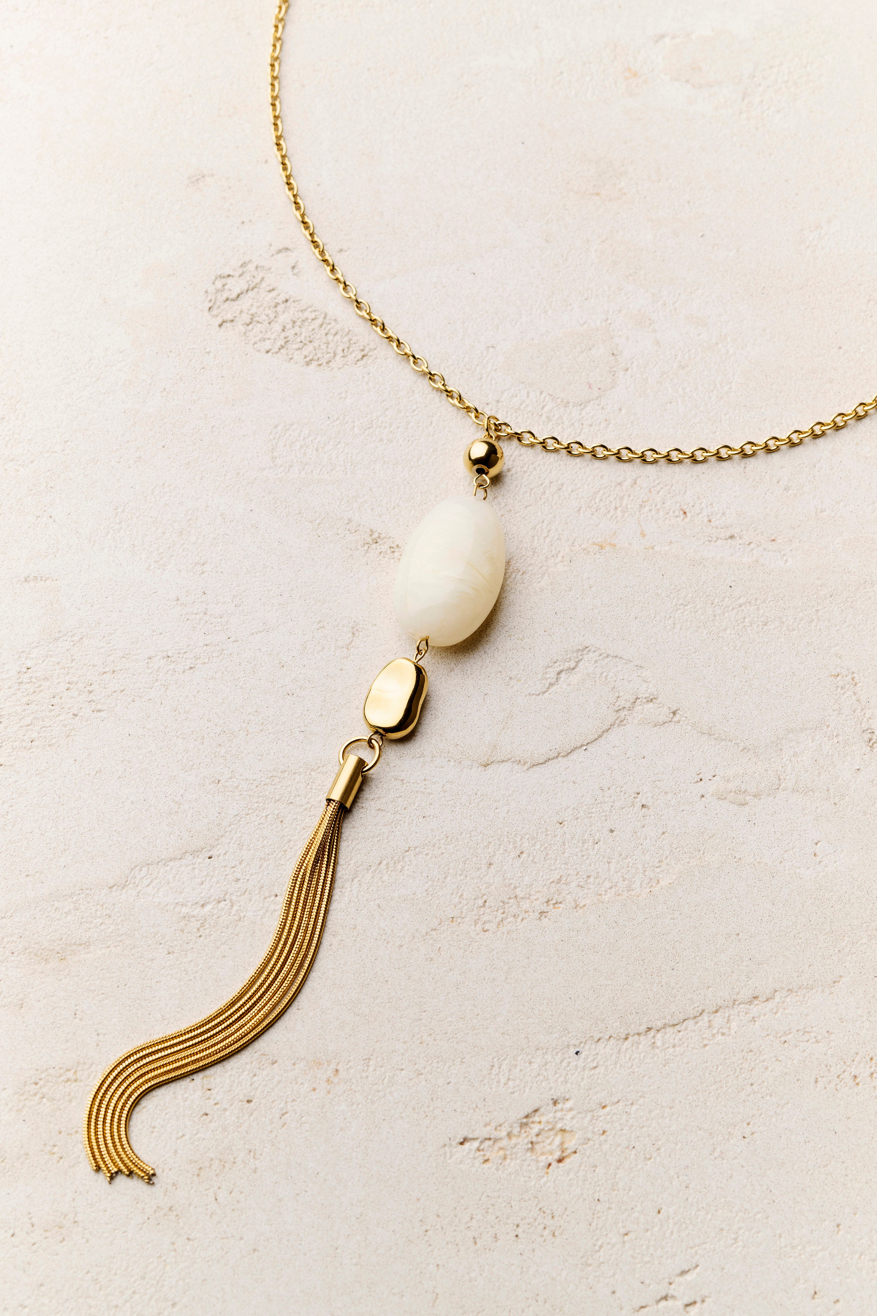 Le Sautoir pour femme avec pendentif élégant